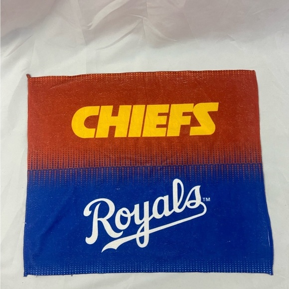 Royals Game Give Away Kansas City Royals/Chiefs Rally Towel MLB NFL Champions - Picture 3 of 4